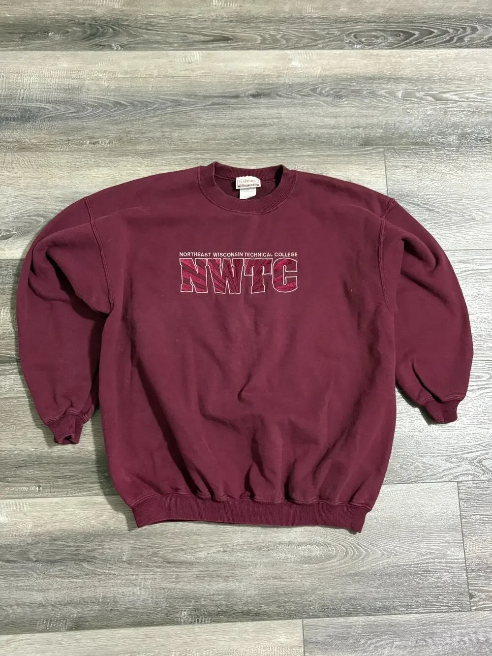 Vintage 90s Northeast Wisconsin Technical College Red Crewneck College - Mens XL
